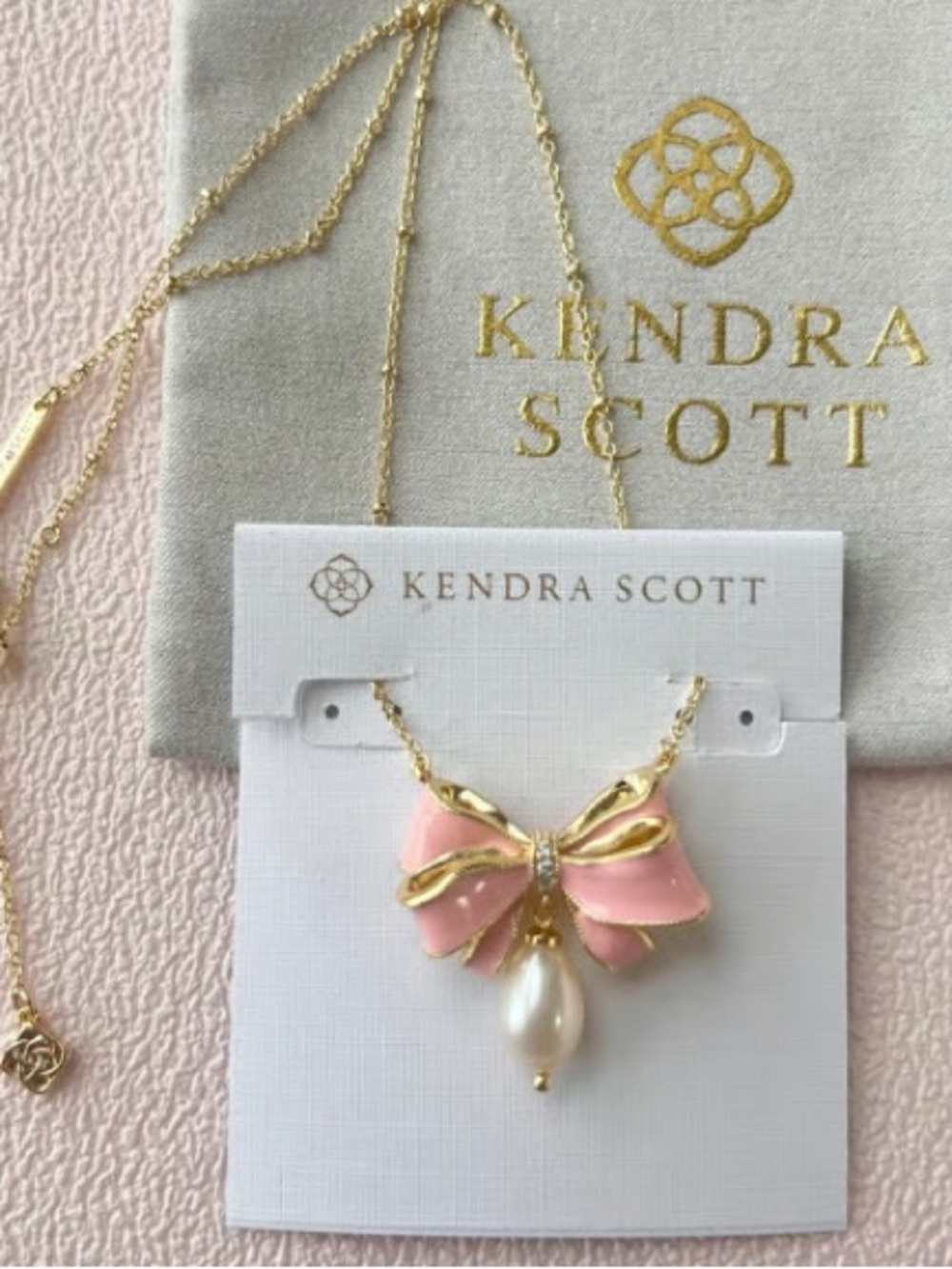 Kendra Scott LoveShackFancy Pearl Bow Gold Pendant Necklace & Earrings Set - Picture 2 of 3
